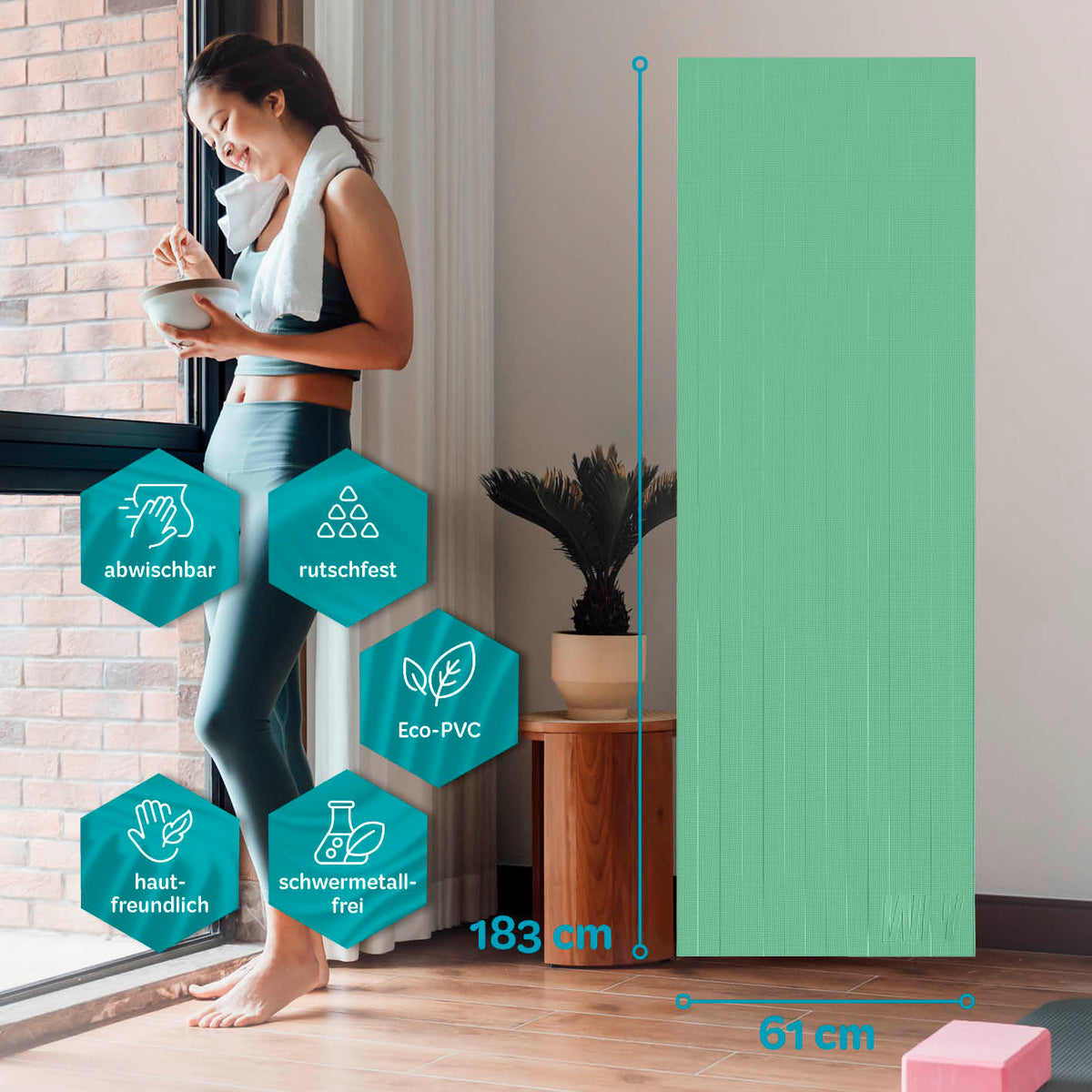 Yogamatte Kirana - 183 x 61 x 0,4 cm - Mint, rutschfest, hautfreundlich, abwischbar, aus flexiblem Eco-PVC für Pilates und Fitness.