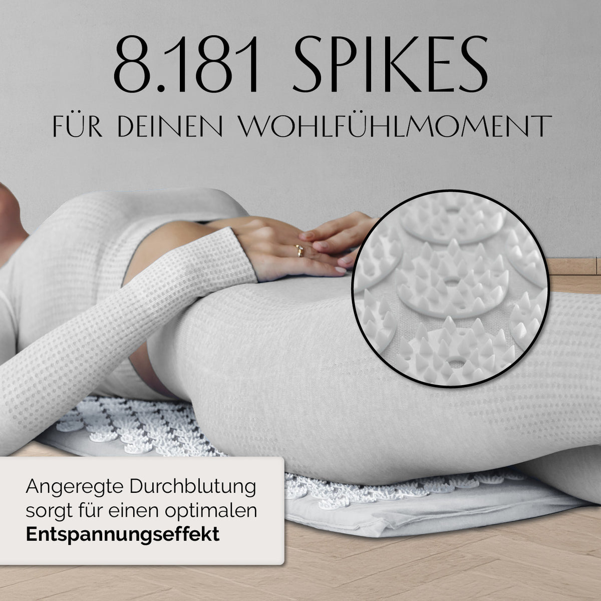 Akupressur-Set Jimuta - 20 x 20 x 42 cm - weiß mit Nadelmatte und Nackenkissen für entspannende Durchblutungsförderung.