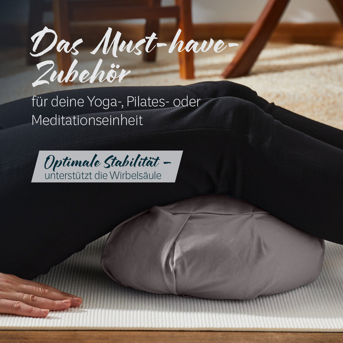 Yoga-Kissen Ganesh - gefüllt mit Bio-Buchweizenschalen - Halbmond 45 x 30 x 14 cm - Grau als stabilisierendes Meditationskissen.