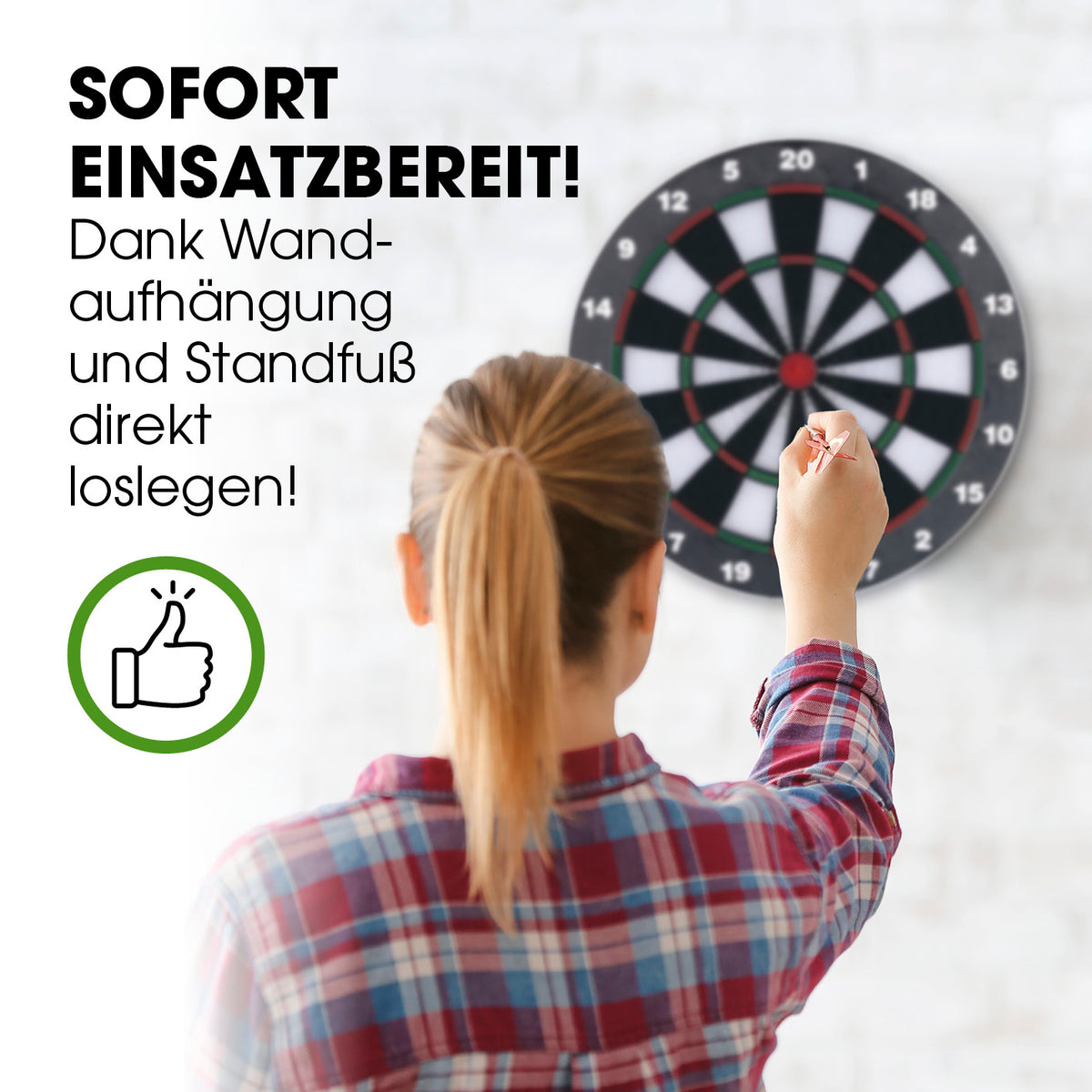 Dartscheibe mit 6 Sicherheitspfeilen beim Werfen eines Pfeils an der Wand