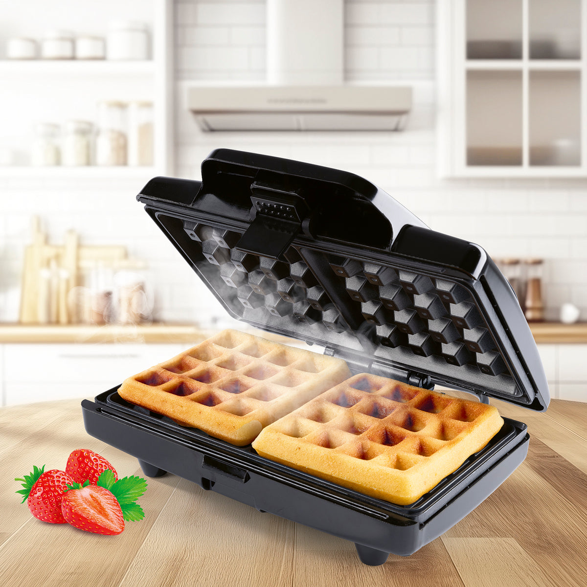 Waffeleisen für 2 Belgische Waffeln mit zwei goldbraunen Waffeln in geöffneter Position