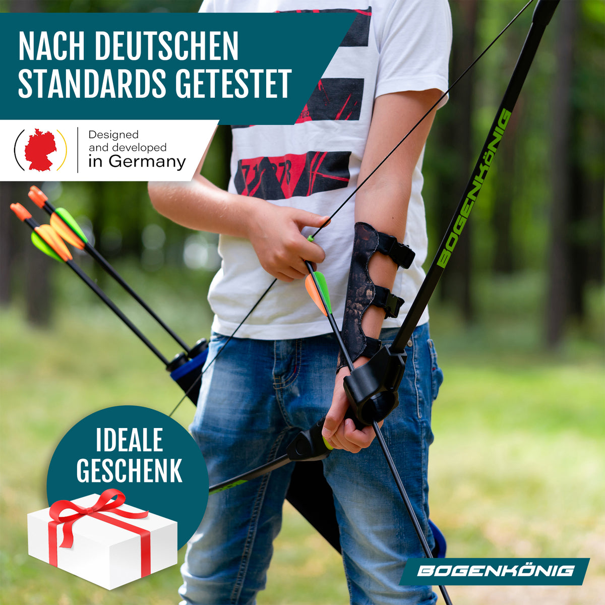 Bogenset mit 5 Pfeilen - ideal für Kinder ab 7 J. Kind hält Bogen und Pfeile im Freien
