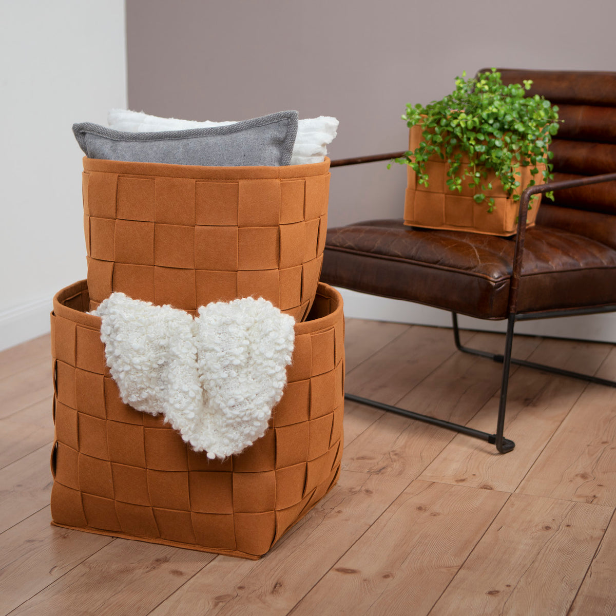 Filz-Aufbewahrungskorb S - 24 x 24 x 24 cm - Rost, moderner, faltbarer Filzkorb für vielseitige Aufbewahrung im Haushalt, bodenschonend.