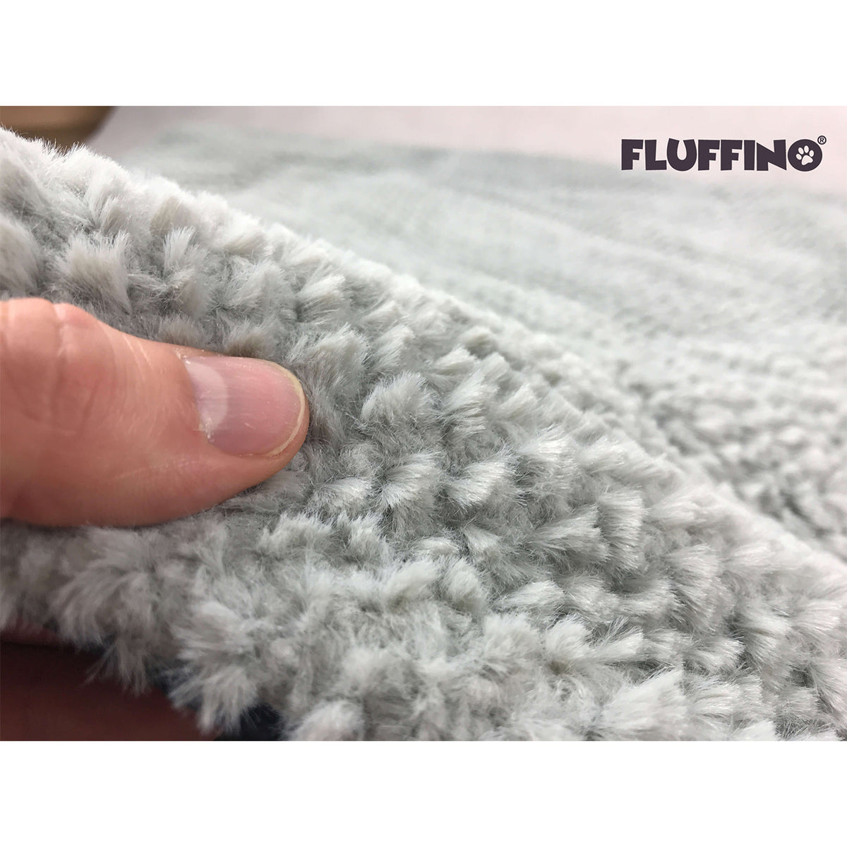 Katzendecke Wildlederimitat - 73 x 45 cm - grau, weich, flauschig und strapazierfähig, idealer Kuschelplatz für Katzen.