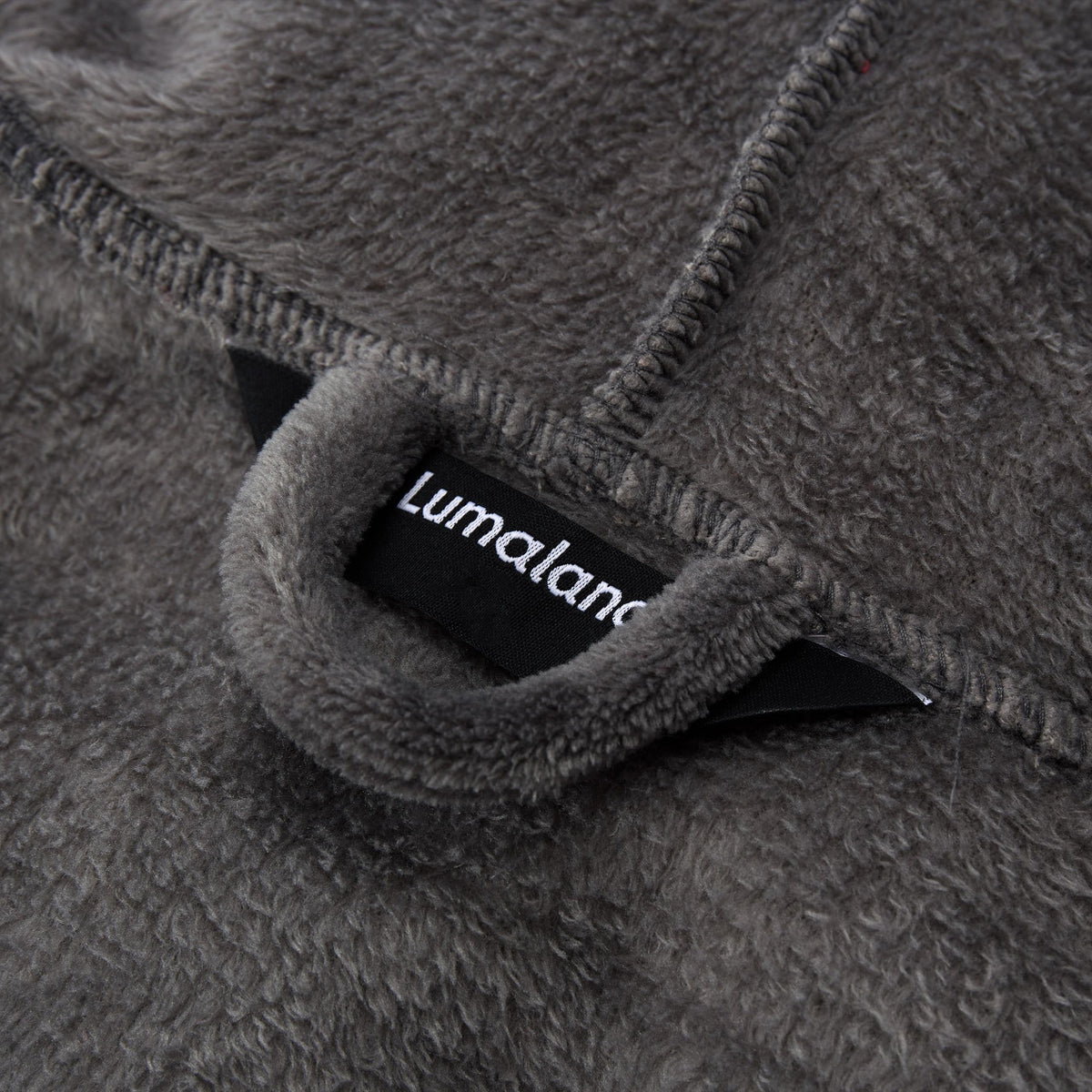 Luxury Mikrofaser Bademantel mit Kapuze für Damen und Herren Grau Größe L aus flauschigem Coralfleece, schnelltrocknend und bequem.