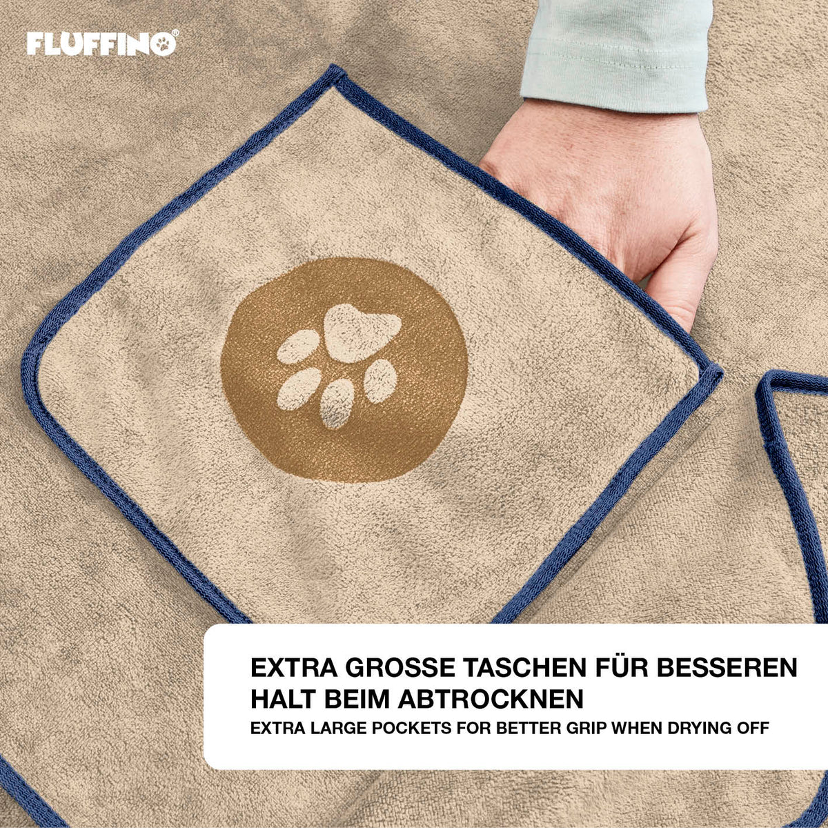 Hundehandtuch Mikrofaser – 4er-Pack - Beige & Blau mit extra großen Taschen für besseren Halt beim Abtrocknen.