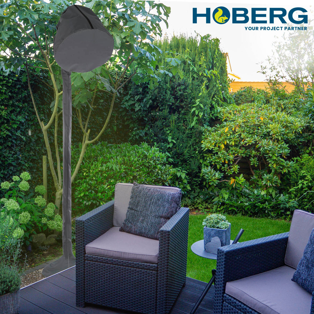 Heizstrahler-Schutzhülle von Hoberg, passgenau, wasserfest und UV-resistent, schützt Heizstrahler im Garten vor Witterung.