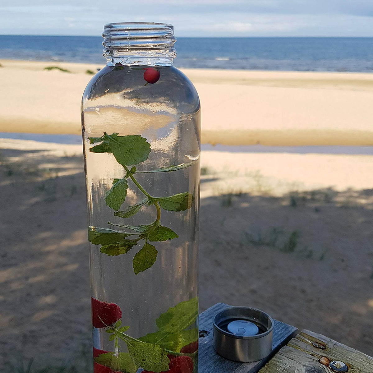 Glasflaschen 500 ml, 6er-Set + Flaschenbürste aus hochwertigem Kalknatronglas, ideal für kalte Getränke, luftdicht und wiederverwendbar.