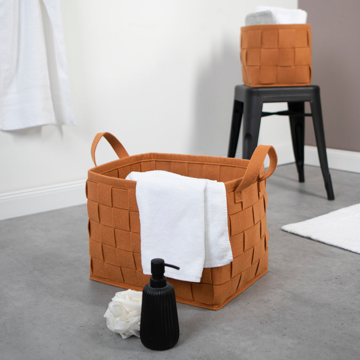 Filz-Aufbewahrungstasche L - 40 x 30 x 30 cm - Rost, strapazierfähiger Filzkorb mit Tragegriffen, faltbar und vielseitig im Haushalt einsetzbar.