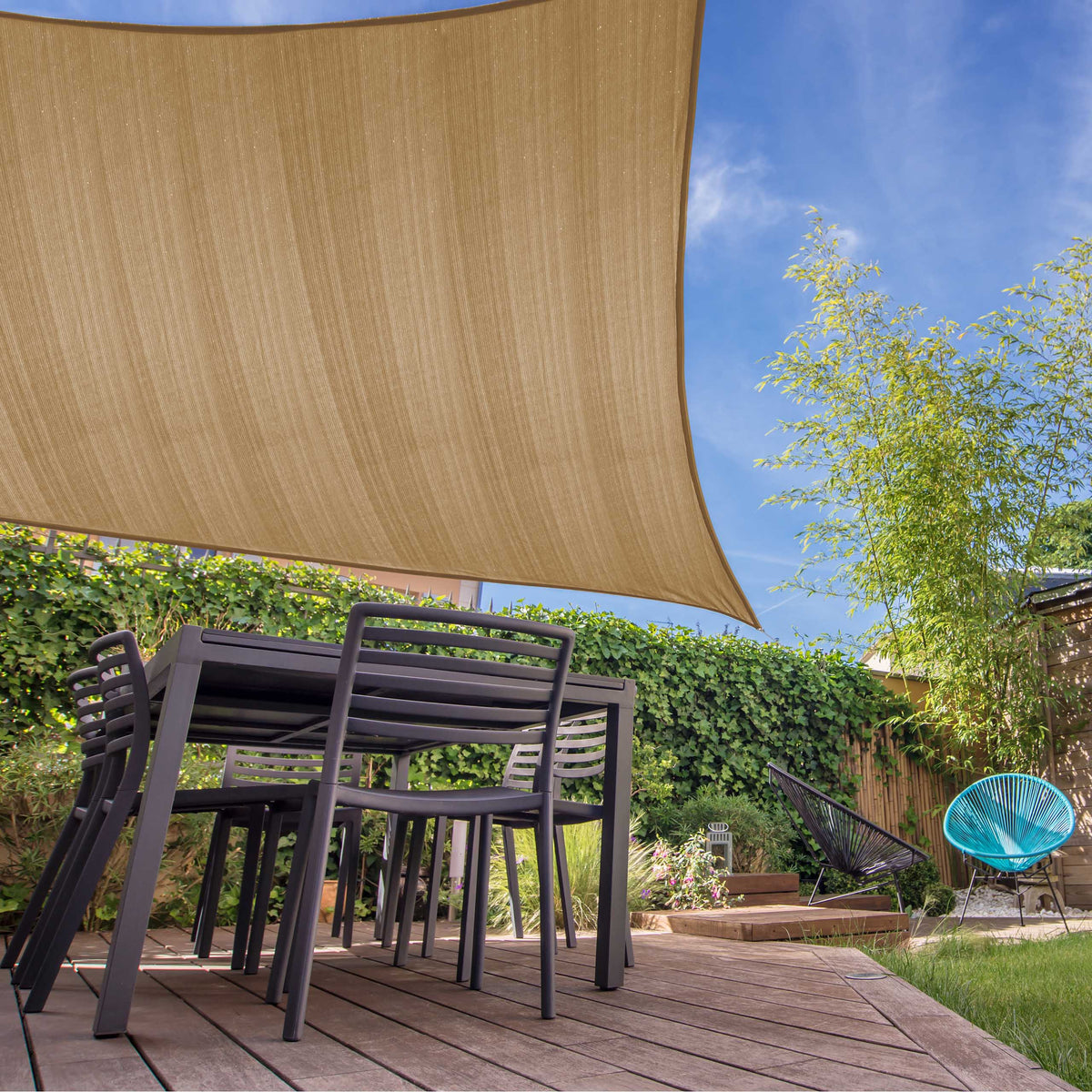 Sonnensegel 100% HDPE mit Stabilisator für UV-Schutz - Rechteck 2 x 4 Meter - Sand über Gartenmöbeln für Schatten und Schutz