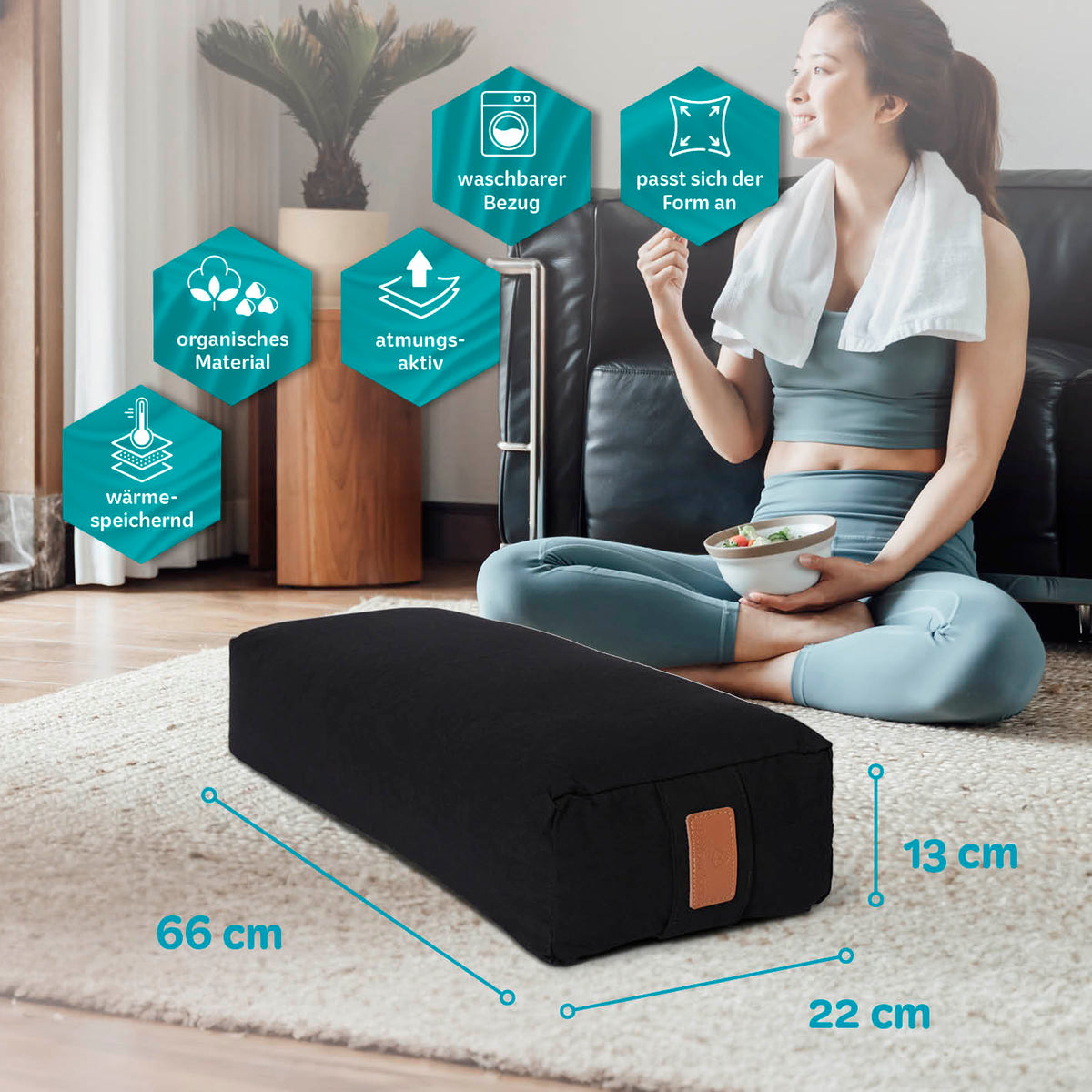 Yoga-Bolster Paravati - gefüllt mit Bio-Dinkelspelz, 67 x 22 x 13 cm, schwarz, waschbarer Bezug, anpassbar und atmungsaktiv.