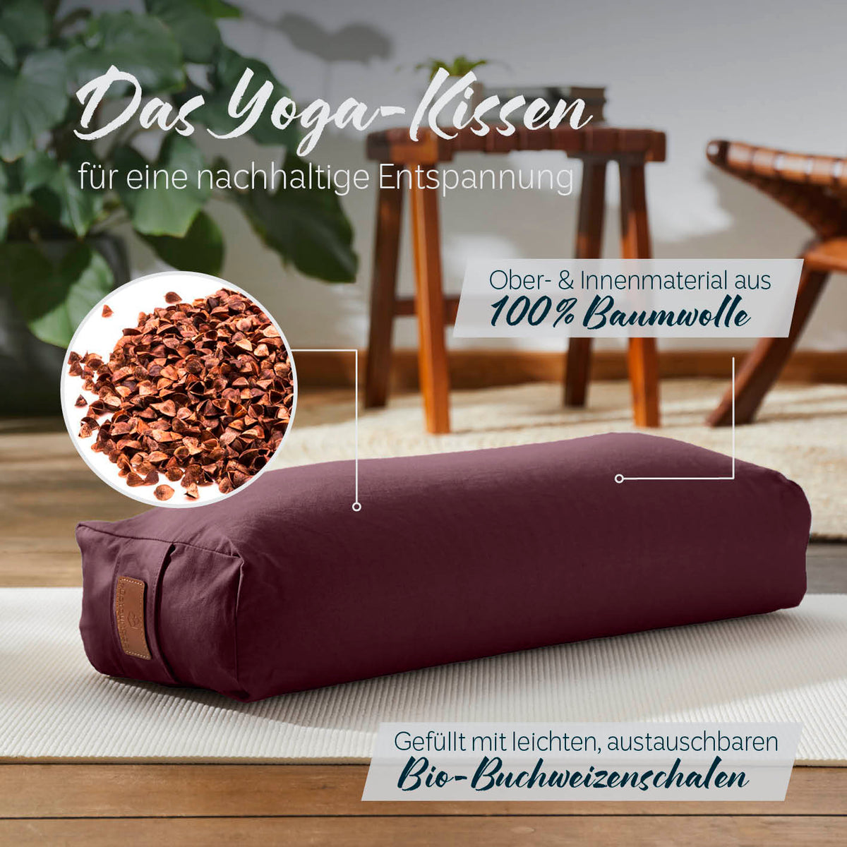 Yoga-Bolster Paravati in Bordeaux, gefüllt mit austauschbaren Bio-Buchweizenschalen, Bezug aus 100% Baumwolle, 67 x 22 x 13 cm.