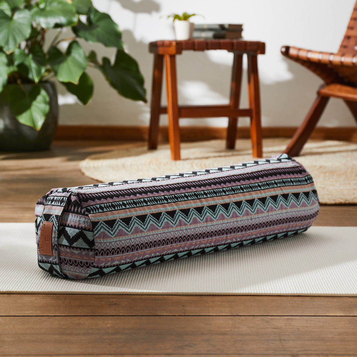Yoga-Bolster Tarik - gefüllt mit Bio-Buchweizenschalen - 68 x 22 x 22 cm - Style 12, gemusterter Bezug