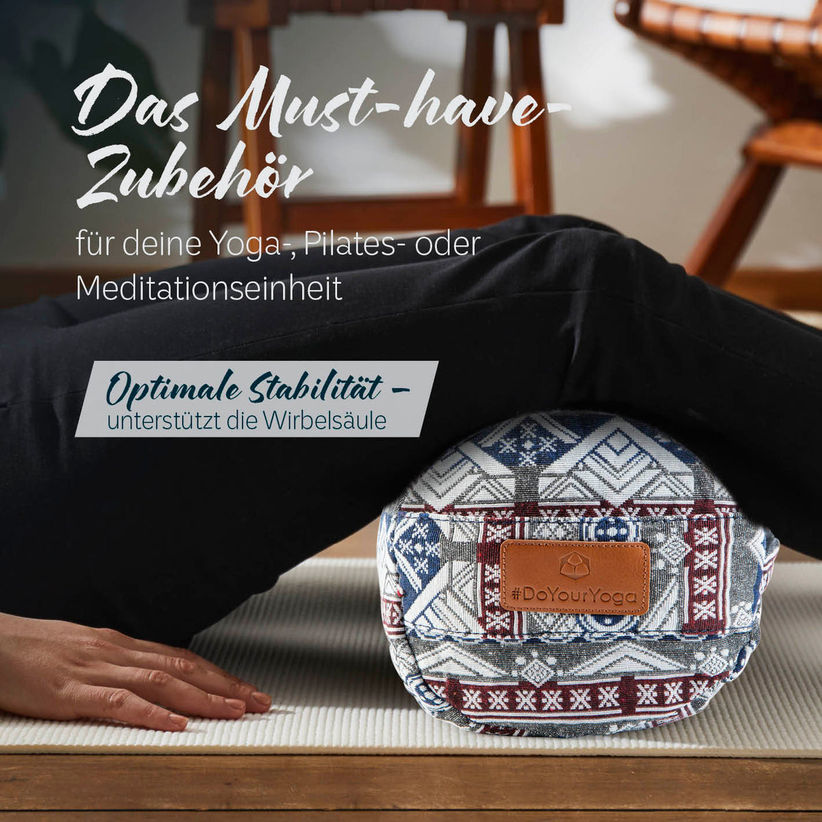 Yoga-Bolster Tarik mit Bio-Buchweizenschalen, 68x22x22 cm, im ansprechenden indischen Design für Yoga, Pilates und Meditation.