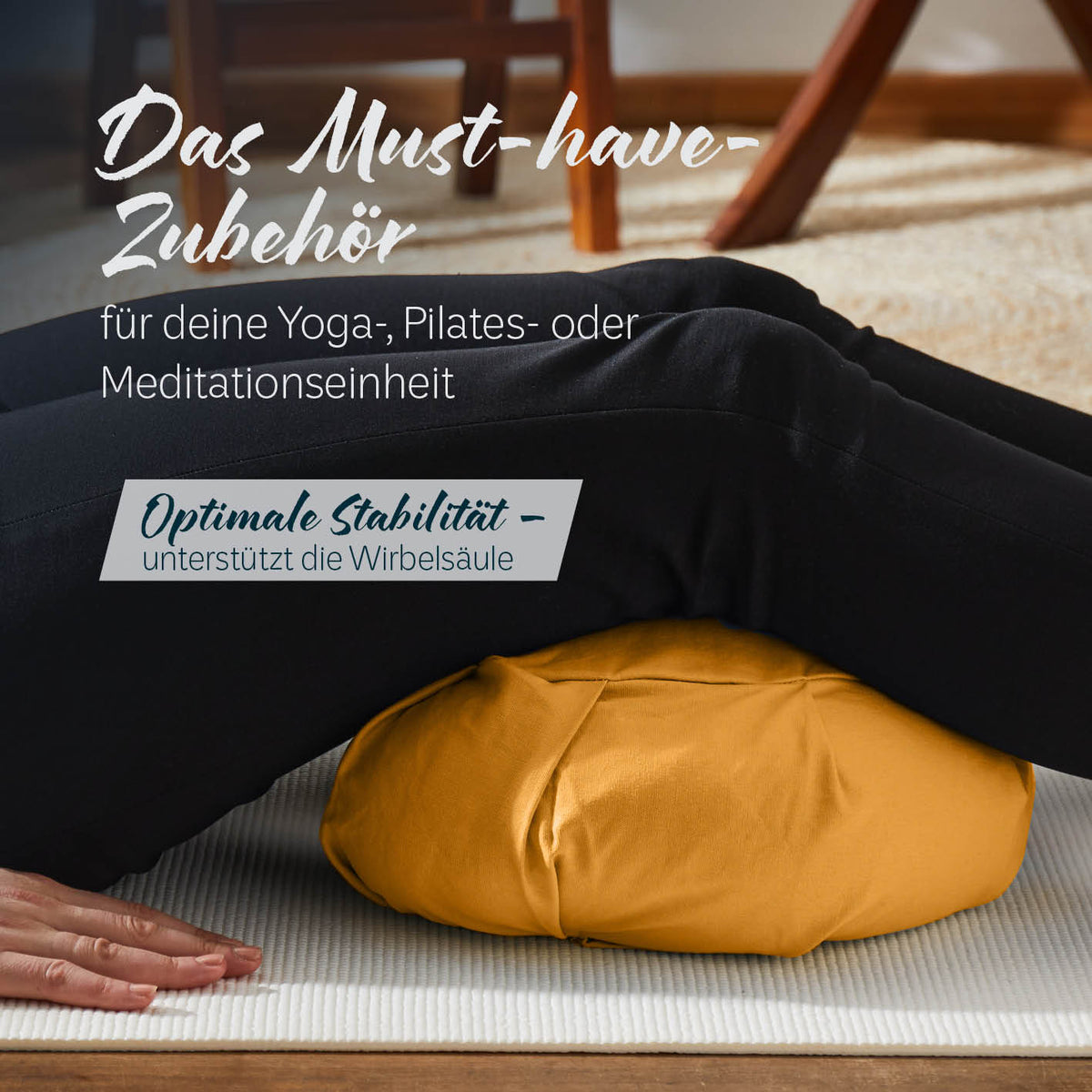 Yoga-Kissen Ganesh Halbmond Indischgelb, gefüllt mit Bio-Buchweizenschalen für stabile Sitzhaltung bei Meditation und Yoga.