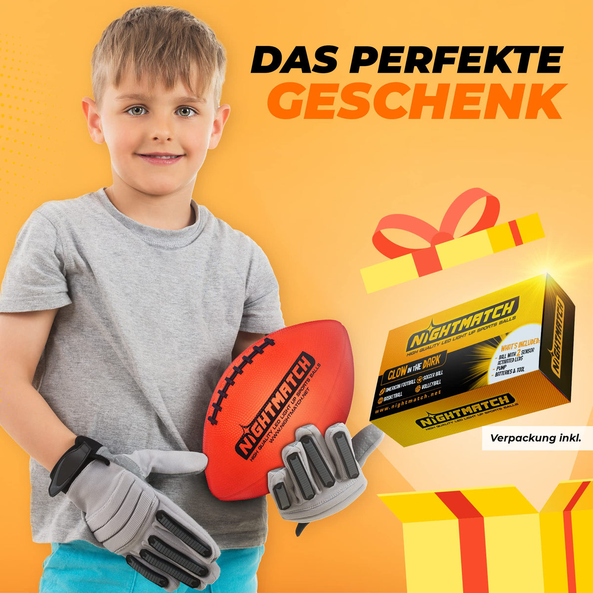 Leuchtfootball - Komplettset - Gr.3 - Orange wird von Kind mit Handschuhen gehalten, Geschenkverpackung und leuchtendes Design sichtbar.