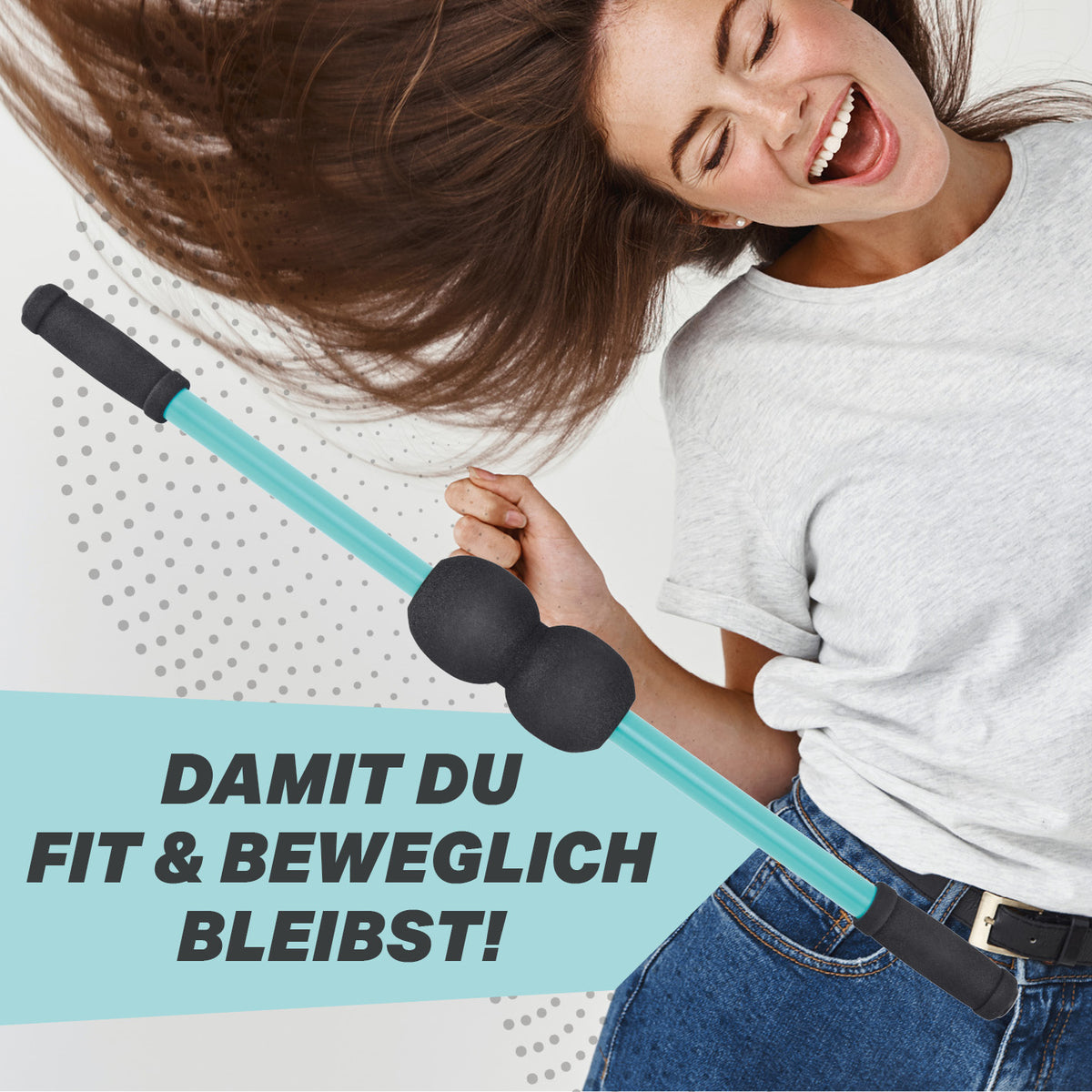 Frau benutzt Rückentrainer für Beweglichkeit & Stabilität - Mobilisation & Rotation zur Förderung von Rückenbeweglichkeit und Stabilität.