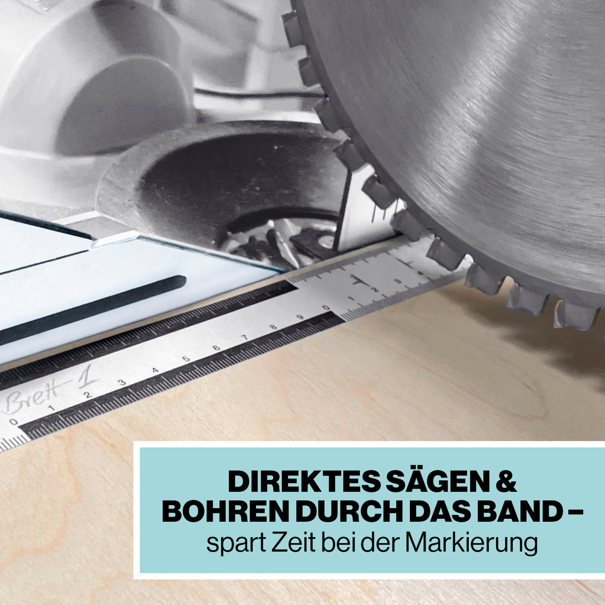 Klebemaßband 50 m selbstklebend, 10-cm-Skala, Abroller mit Holzbrett und Sägeblatt zur direkten Markierung und Messung.