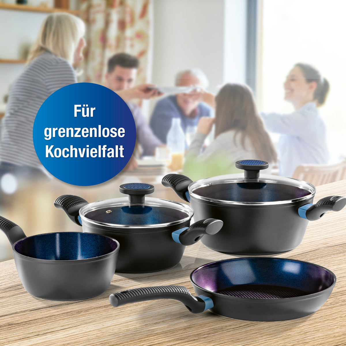 Koch- und Bratset von BRATmaxx mit 3 Alu-Töpfen, 1 Pfanne, Glasdeckeln und Soft-Touch-Griffen für fettarmes Braten.