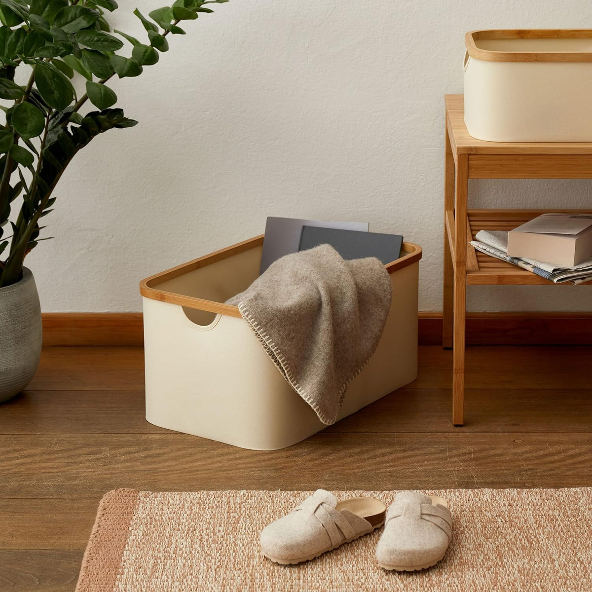 Aufbewahrungsboxen mit Bambus-Rahmen - 3er-Set - Rosa, stapelbare, praktische Aufbewahrungsboxen für Zuhause von LUMALAND.