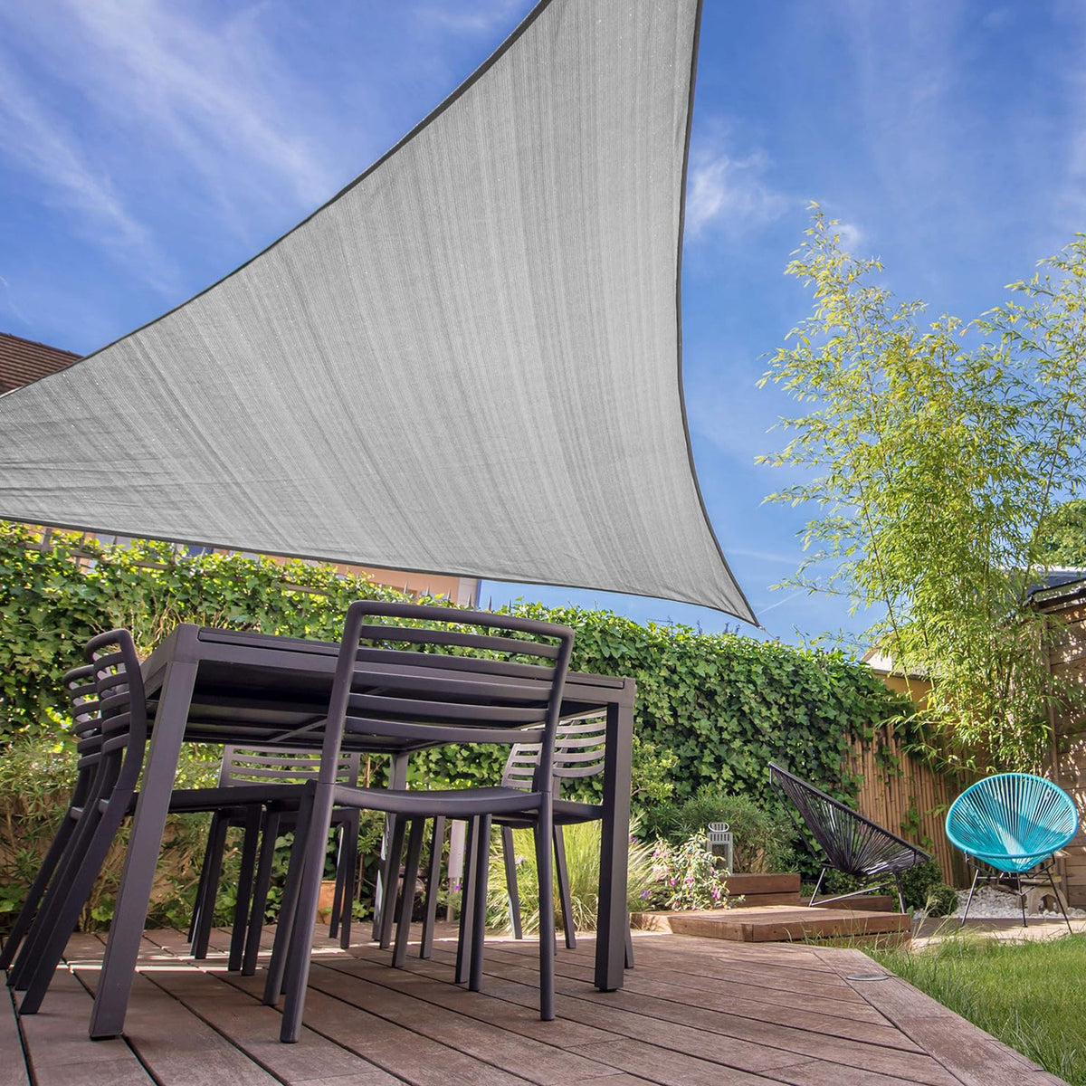 Sonnensegel 100% HDPE - Dreieck 3 x 3 Meter - Terracotta als atmungsaktiver Sonnenschutz für Terrasse und Garten.