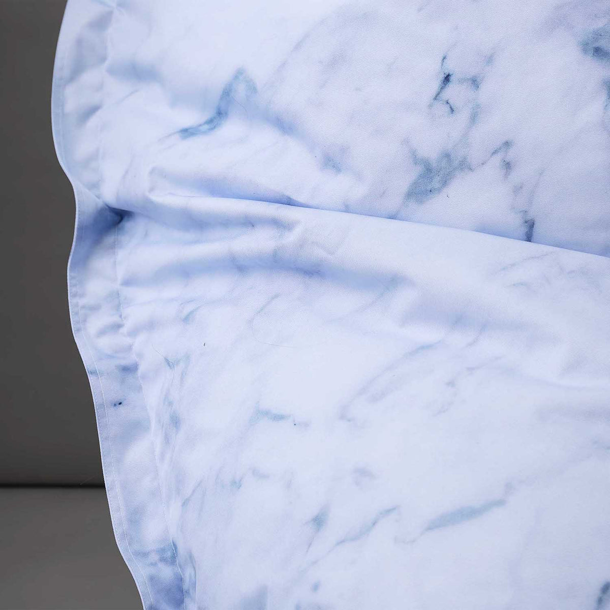 Sitzsack Classic XXL (380 L) in Marmor Design, großer, wasserfester Riesensitzsack für Indoor & Outdoor von Lumaland.