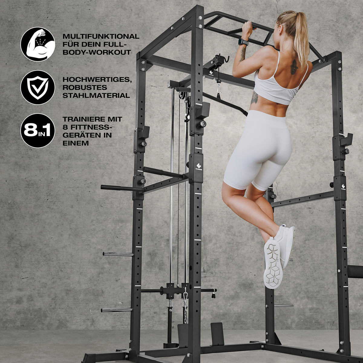 Power Rack mit Klimmzugstange, Latzug und Kabelzug für vielseitiges Training und bis 130 kg Belastbarkeit.