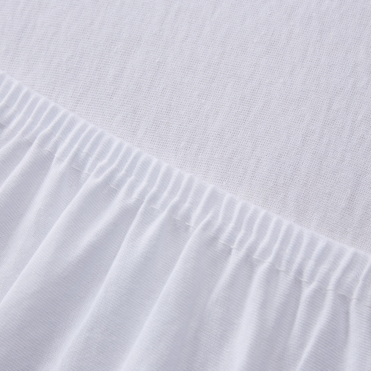 Comfort Jersey Spannbettlaken 160 g/m² 100% Baumwolle Weiß mit elastischem Rundum-Gummizug und optimaler Passform, bis 25 cm Steghöhe.