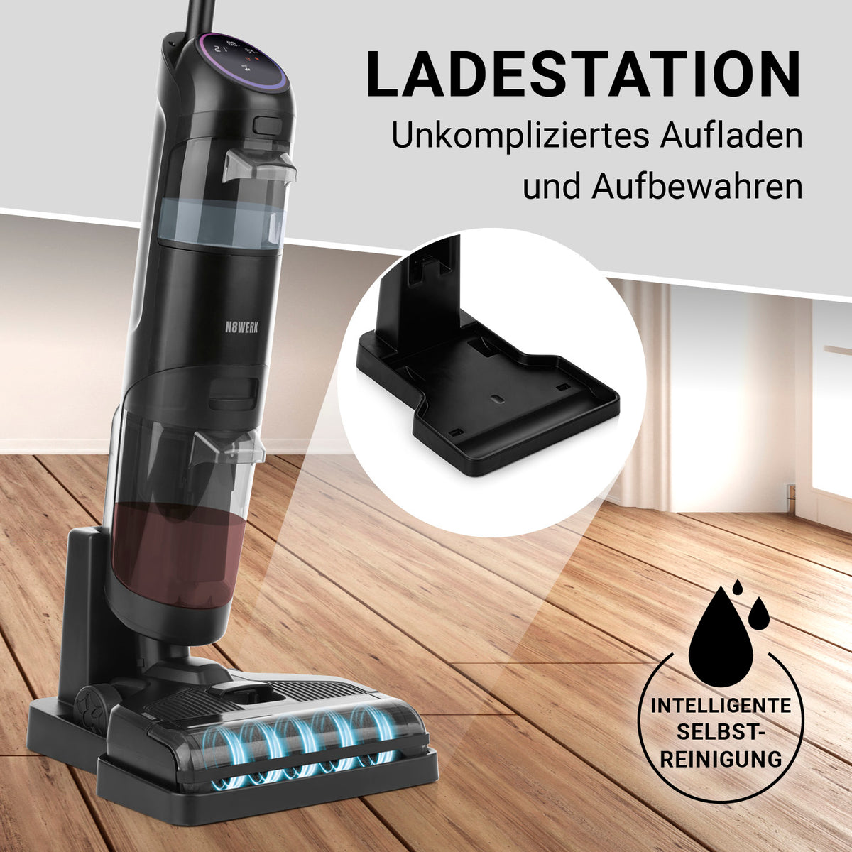 Saugwischer Smart Clean mit Ladestation für einfaches Aufladen und intelligente Selbstreinigung auf Holzboden dargestellt