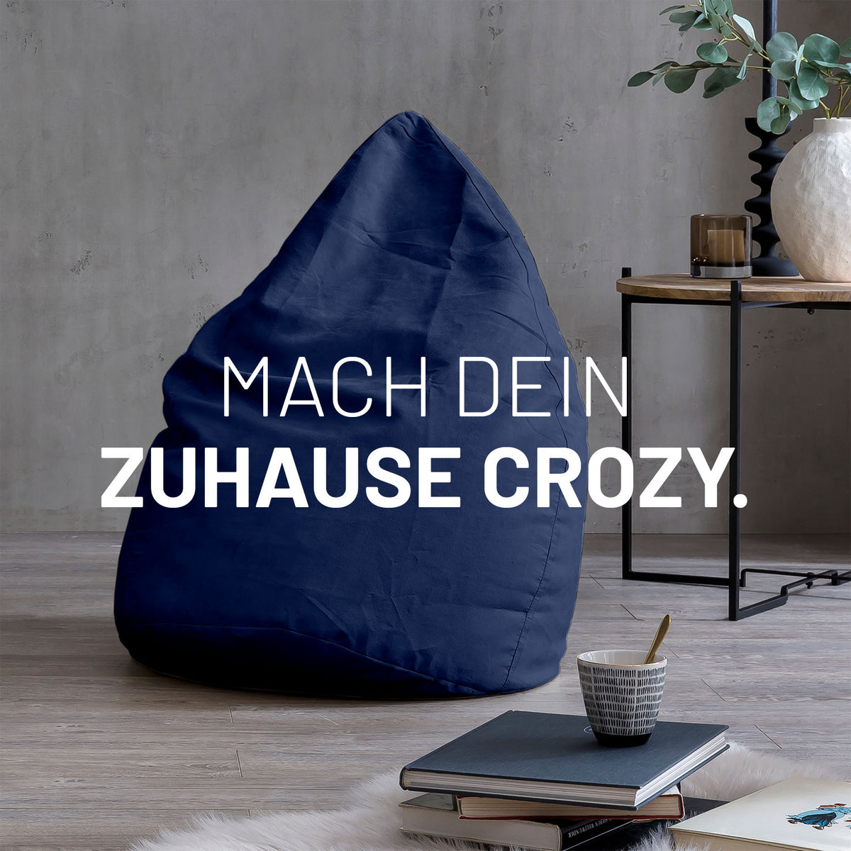 Luxury XL Sitzsack (120 L) Dunkelblau von Lumaland, bequemer Sitzsack für modernes Wohnen und Relaxen indoor.