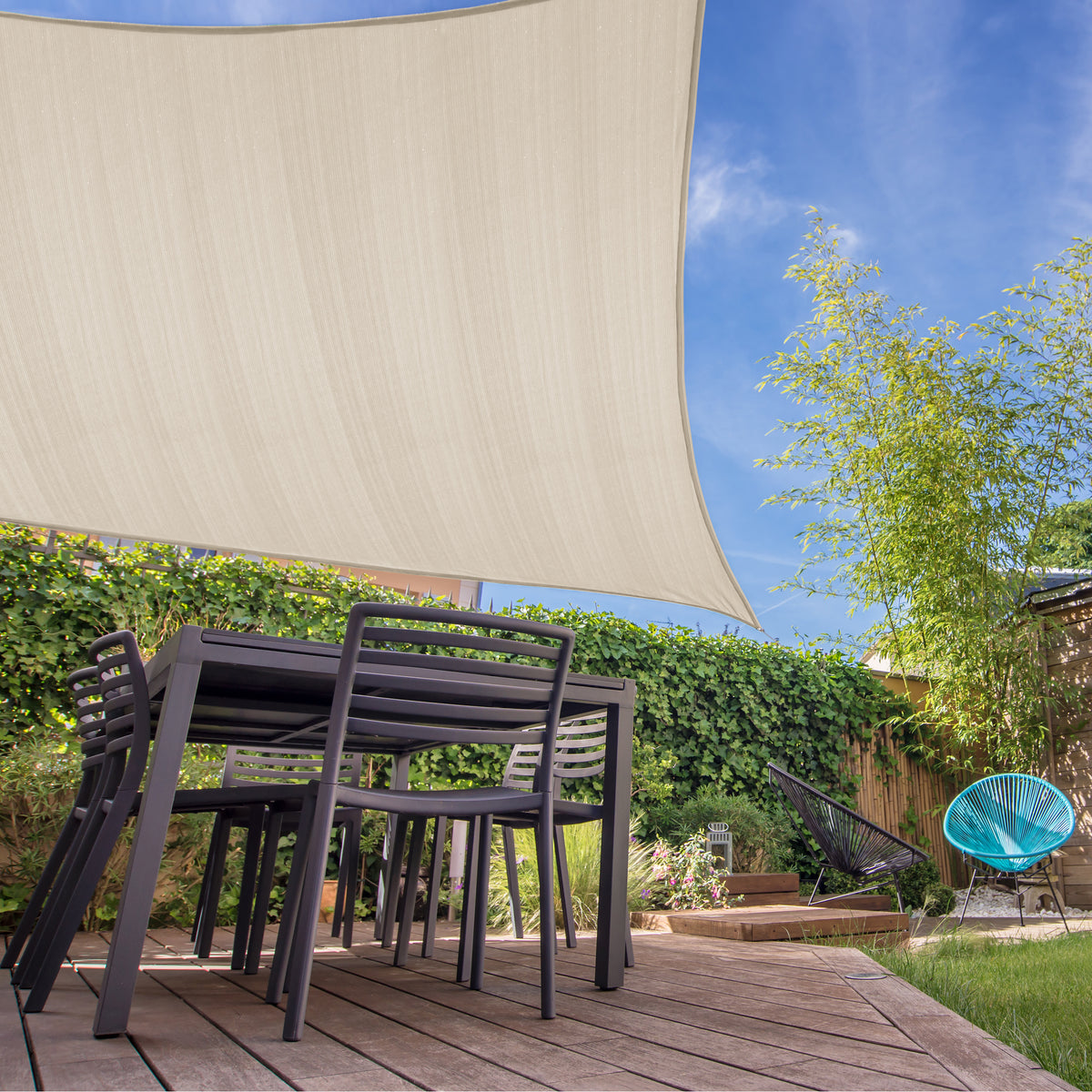 Sonnensegel 100% HDPE mit Stabilisator für UV-Schutz - Quadrat 5 x 5 Meter - Creme schützt Terrasse vor Sonne und UV-Strahlen.