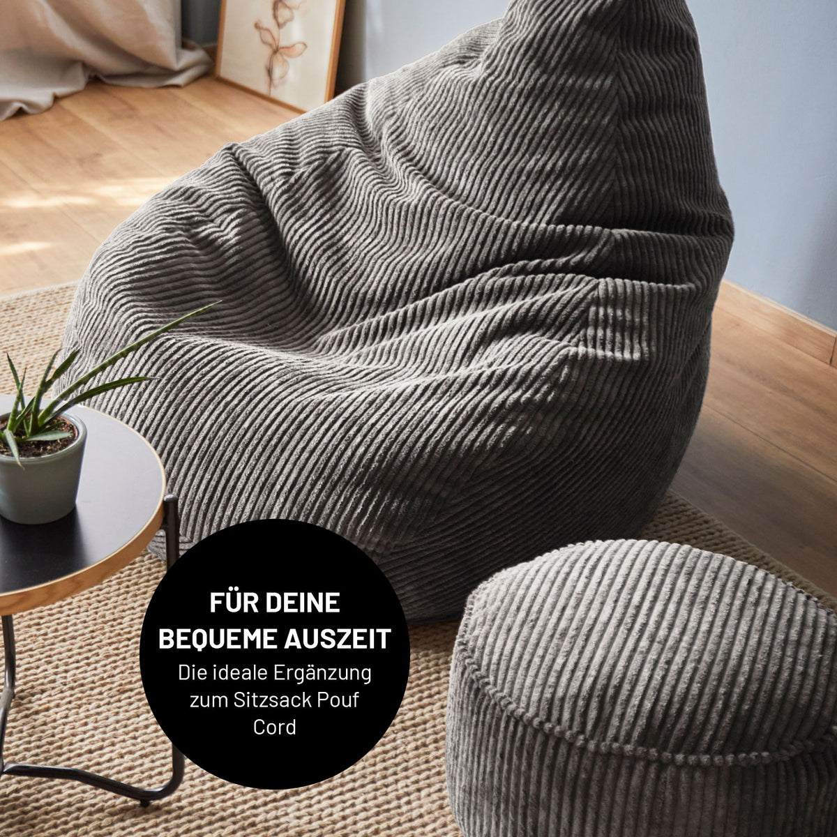 Sitzsack GIANT aus der Cord-Reihe - Navyblau mit geripptem Stoff, großer Komfort und trendiges Design für modernes Wohnen.